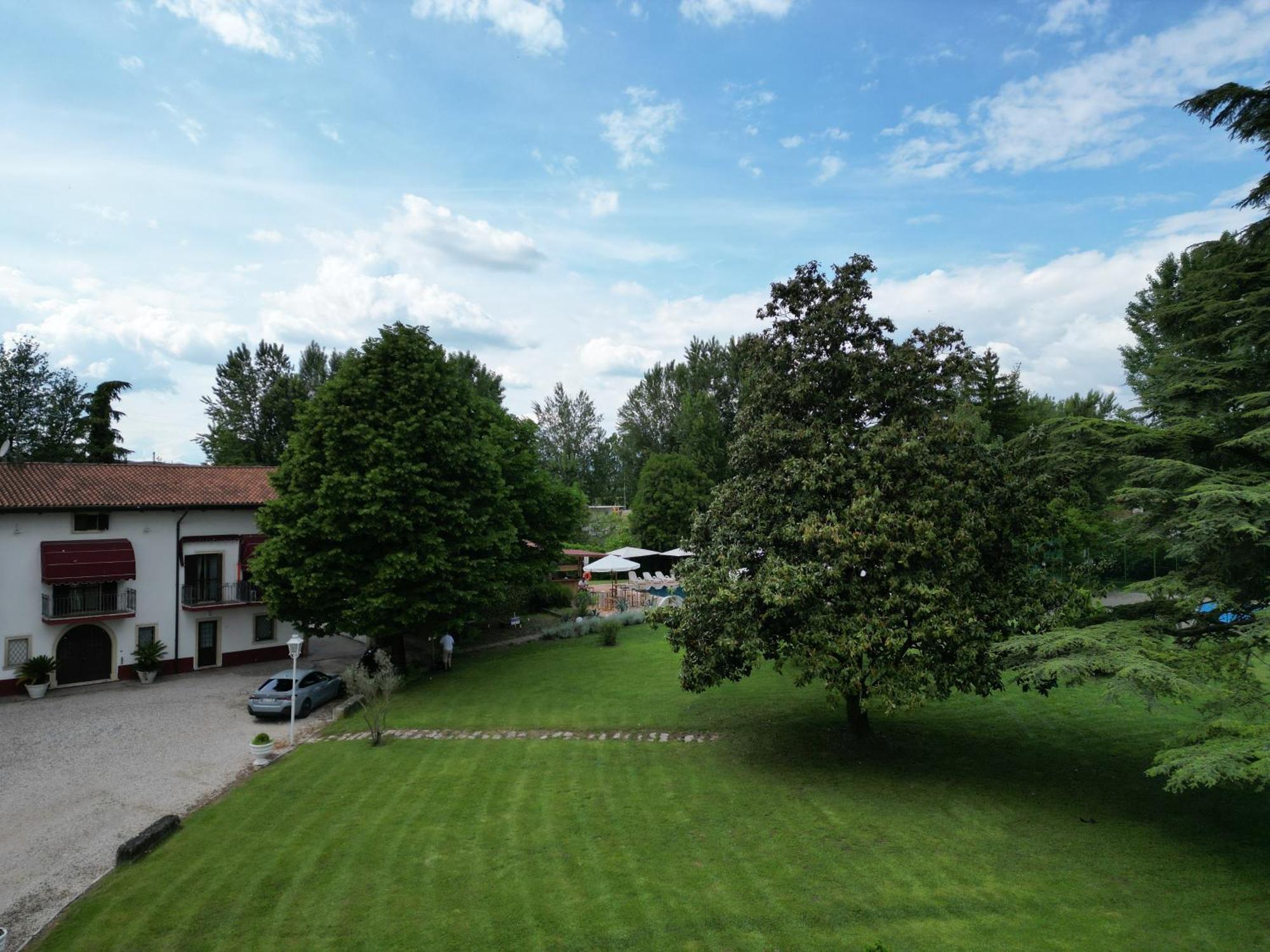 Villa Vitti'S - Verona Est San Martino Buon Albergo Esterno foto